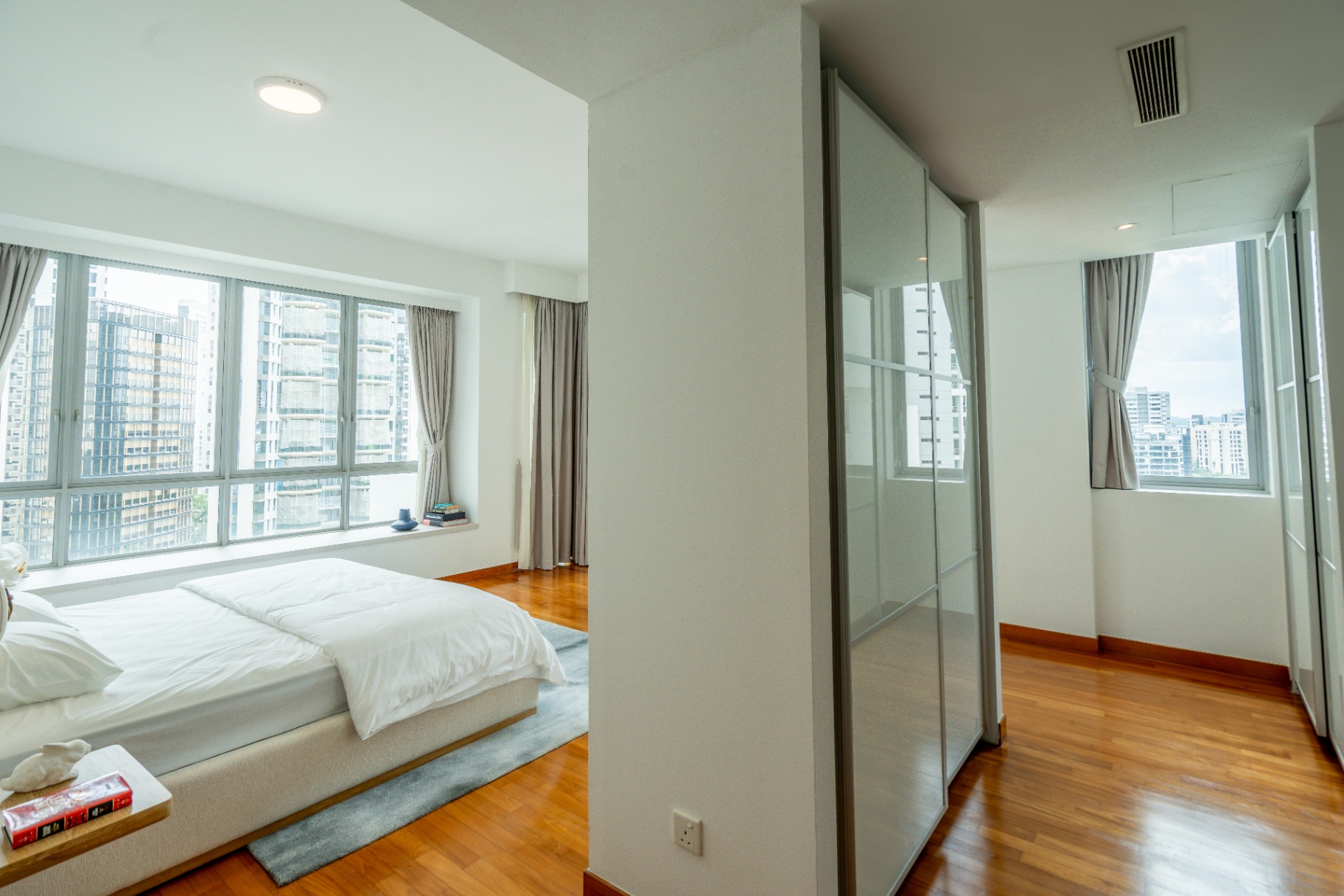 Draycott 8 — bedroom suite with wardrobes and dual outlooks