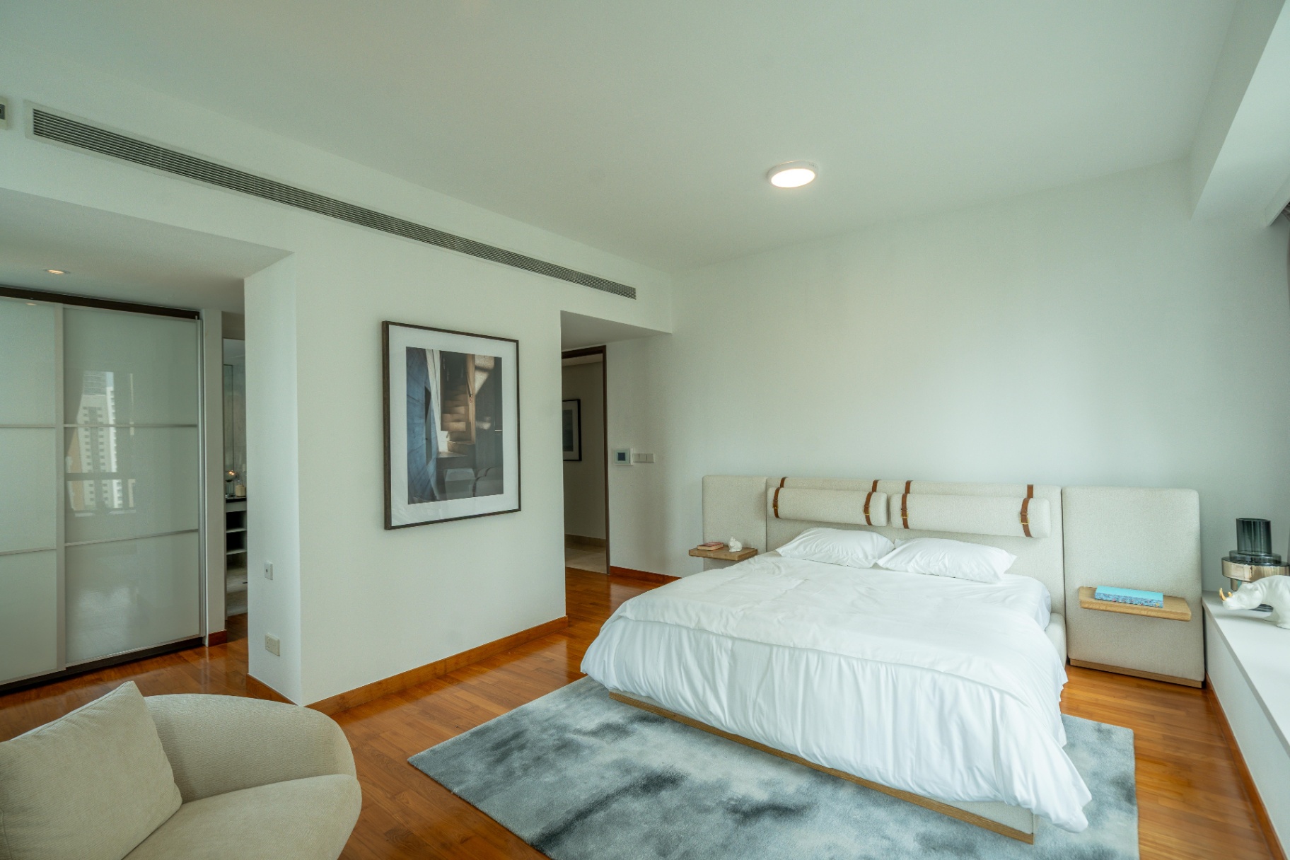 Draycott 8 — master bedroom with dressing area